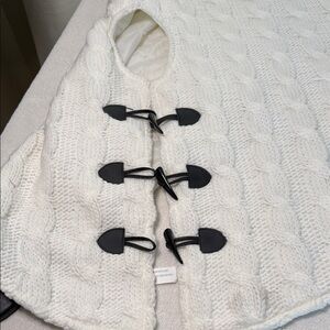 Christmas tree 32 inch White cable knit tree skirt